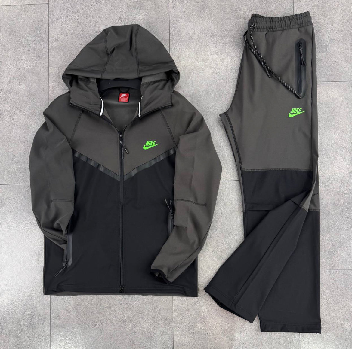 Nike tracksuit set